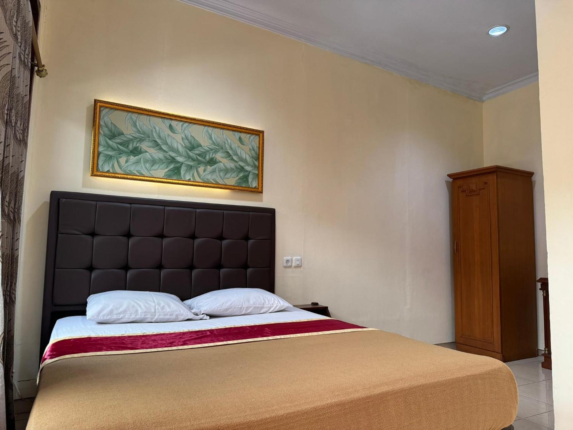 Hotel Priangan Cirebon Ngoại thất bức ảnh