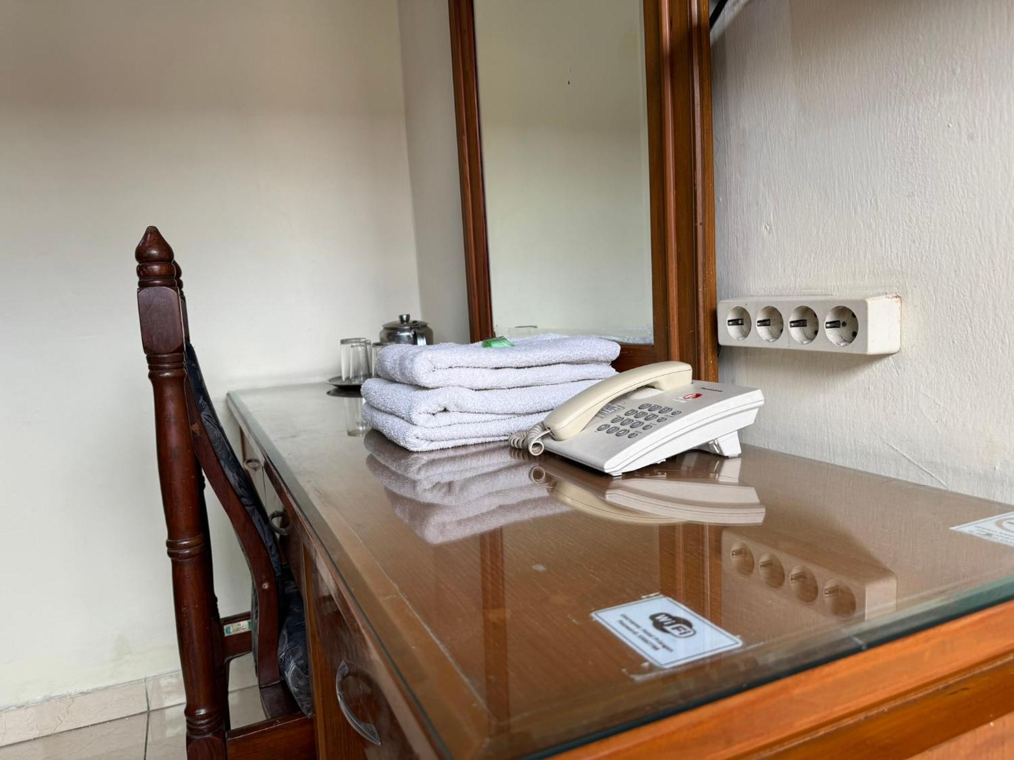 Hotel Priangan Cirebon Ngoại thất bức ảnh