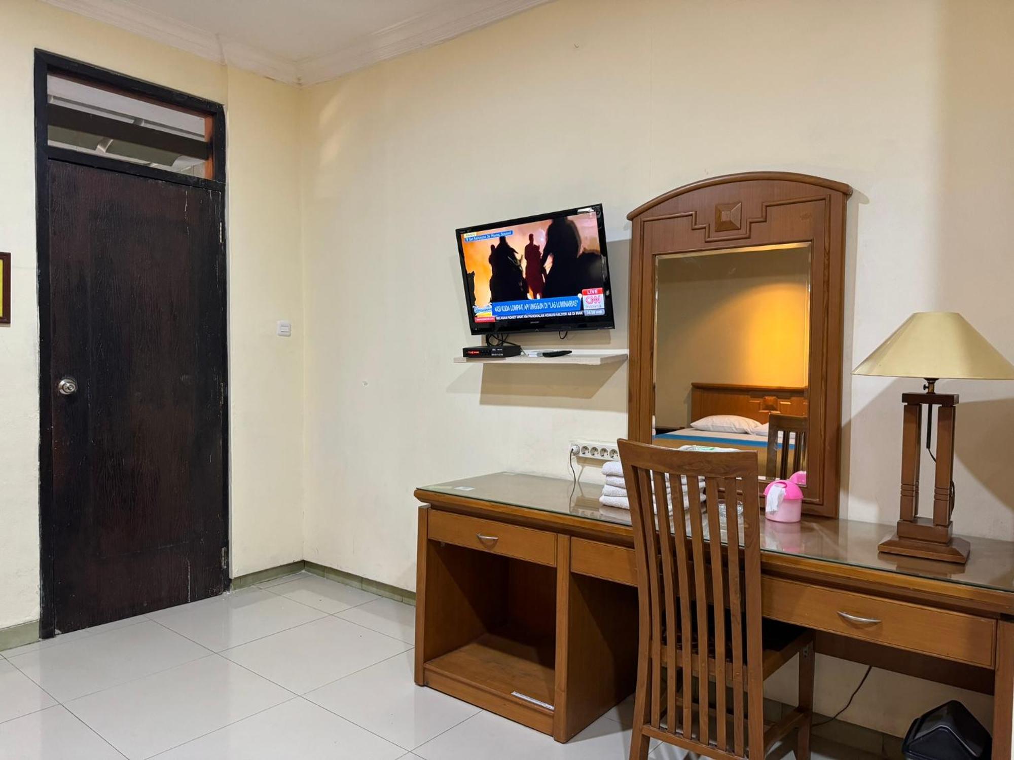 Hotel Priangan Cirebon Ngoại thất bức ảnh