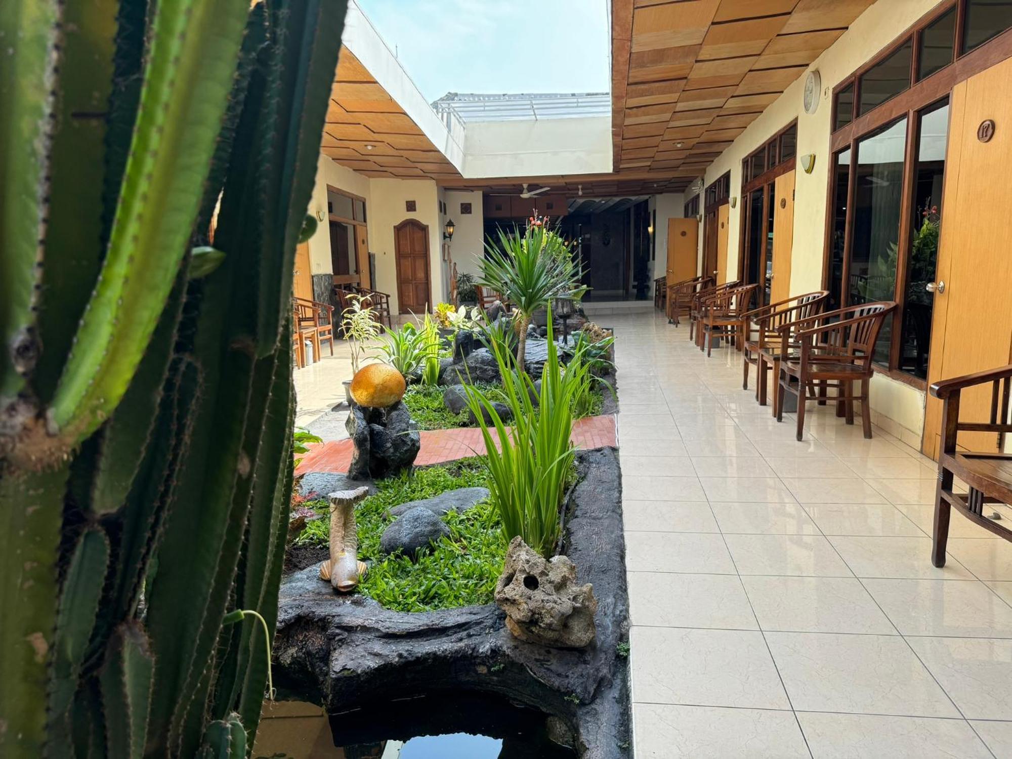 Hotel Priangan Cirebon Ngoại thất bức ảnh