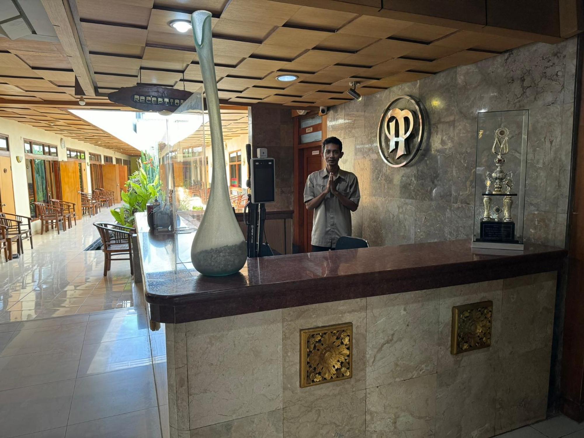 Hotel Priangan Cirebon Ngoại thất bức ảnh