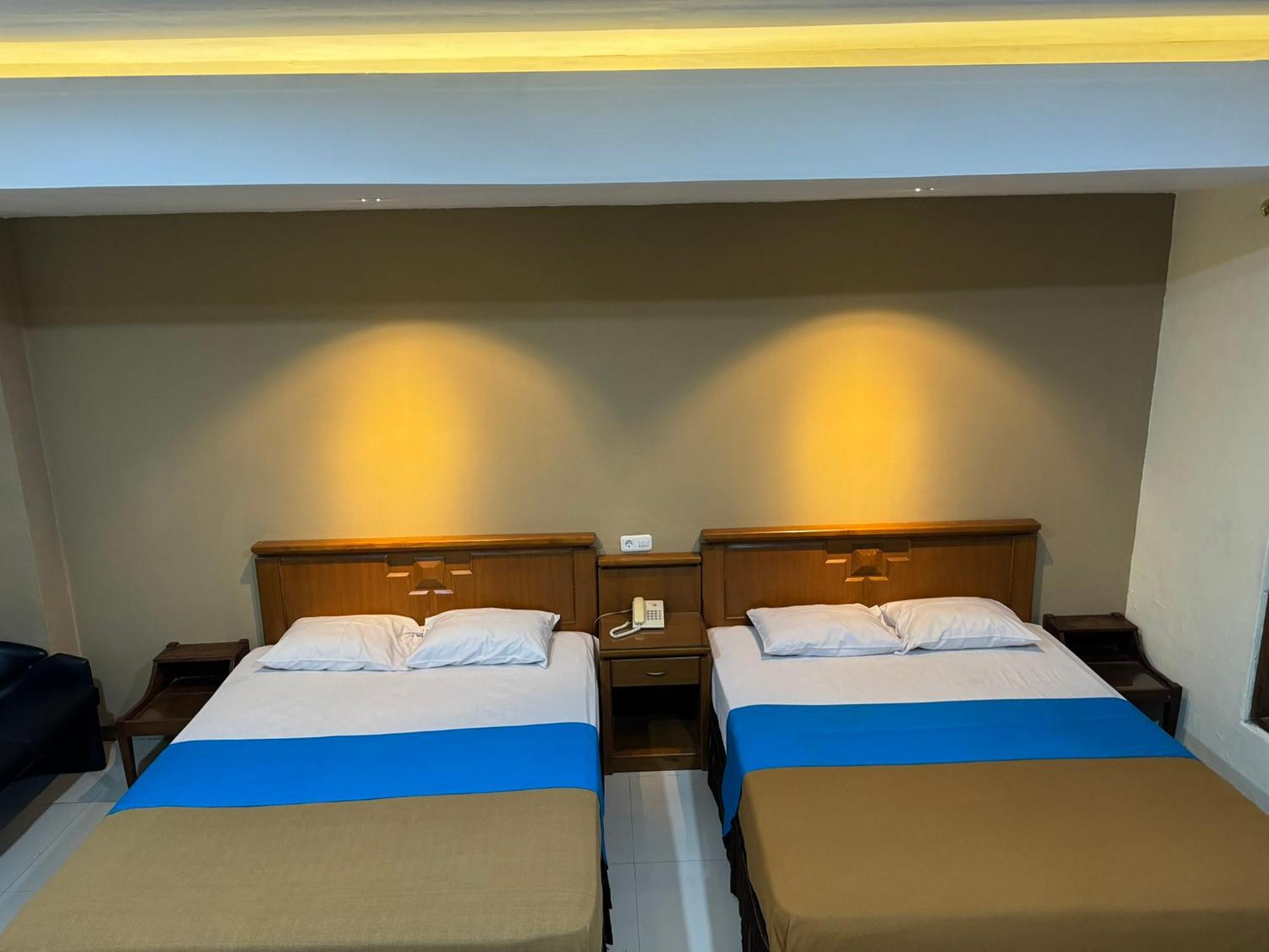 Hotel Priangan Cirebon Ngoại thất bức ảnh