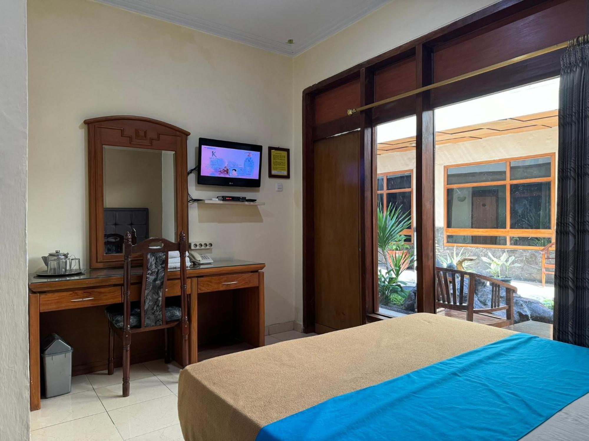 Hotel Priangan Cirebon Ngoại thất bức ảnh