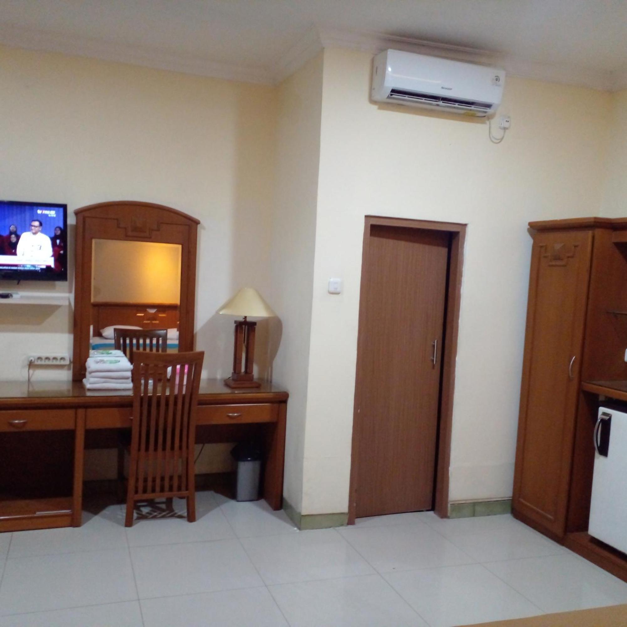 Hotel Priangan Cirebon Ngoại thất bức ảnh
