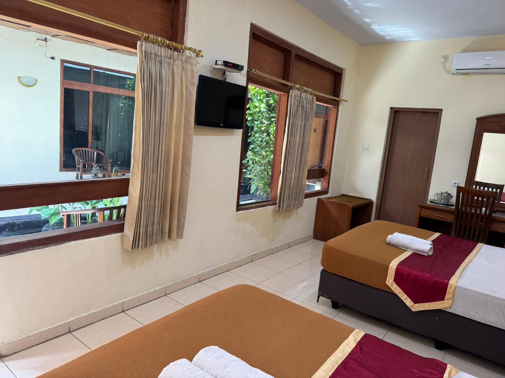 Hotel Priangan Cirebon Ngoại thất bức ảnh