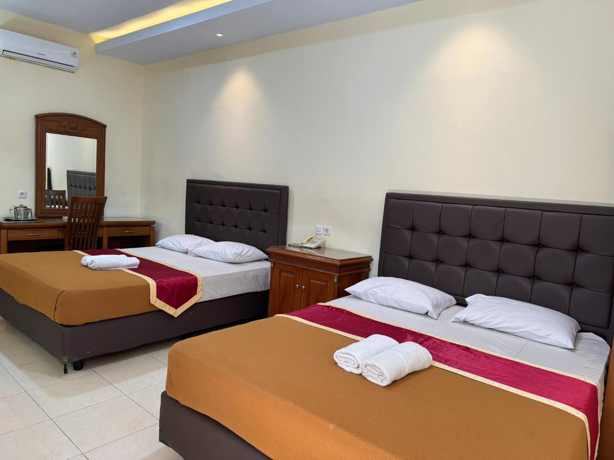 Hotel Priangan Cirebon Ngoại thất bức ảnh