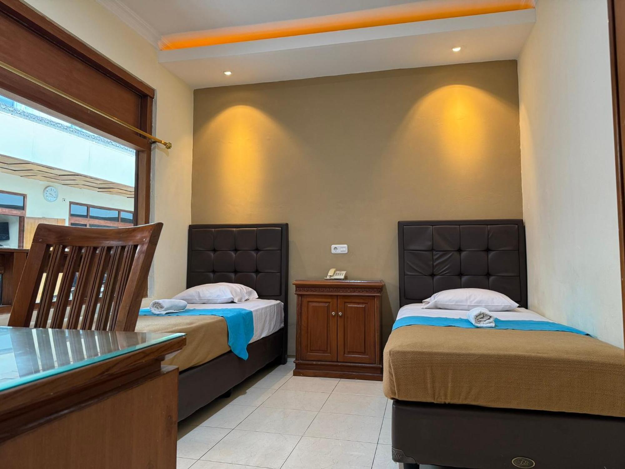 Hotel Priangan Cirebon Ngoại thất bức ảnh