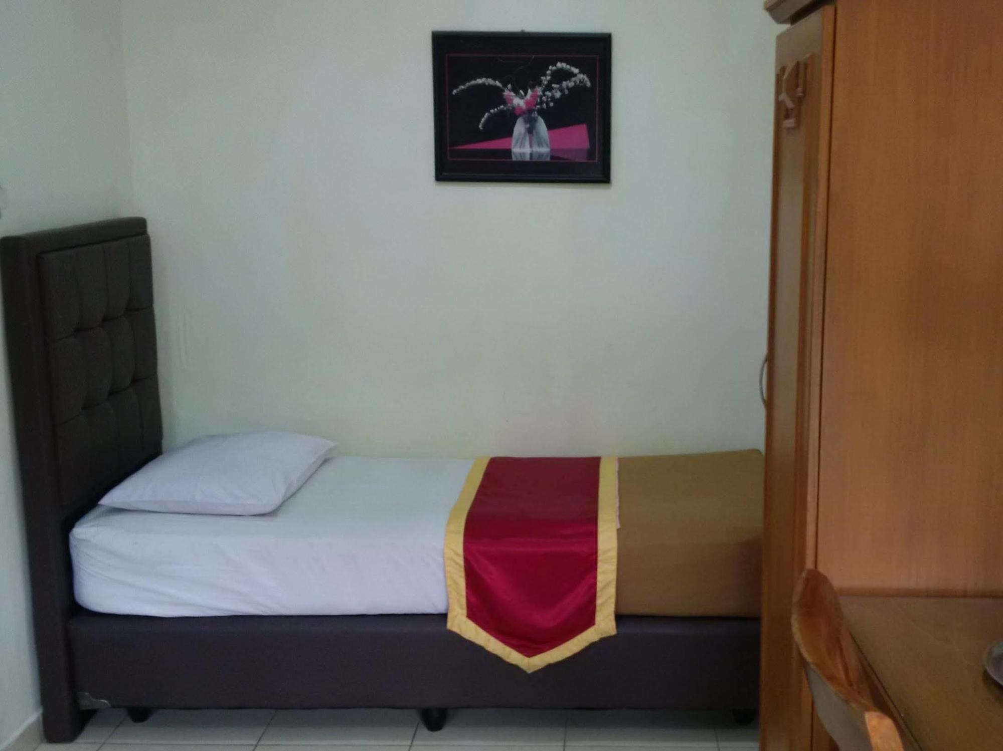 Hotel Priangan Cirebon Ngoại thất bức ảnh