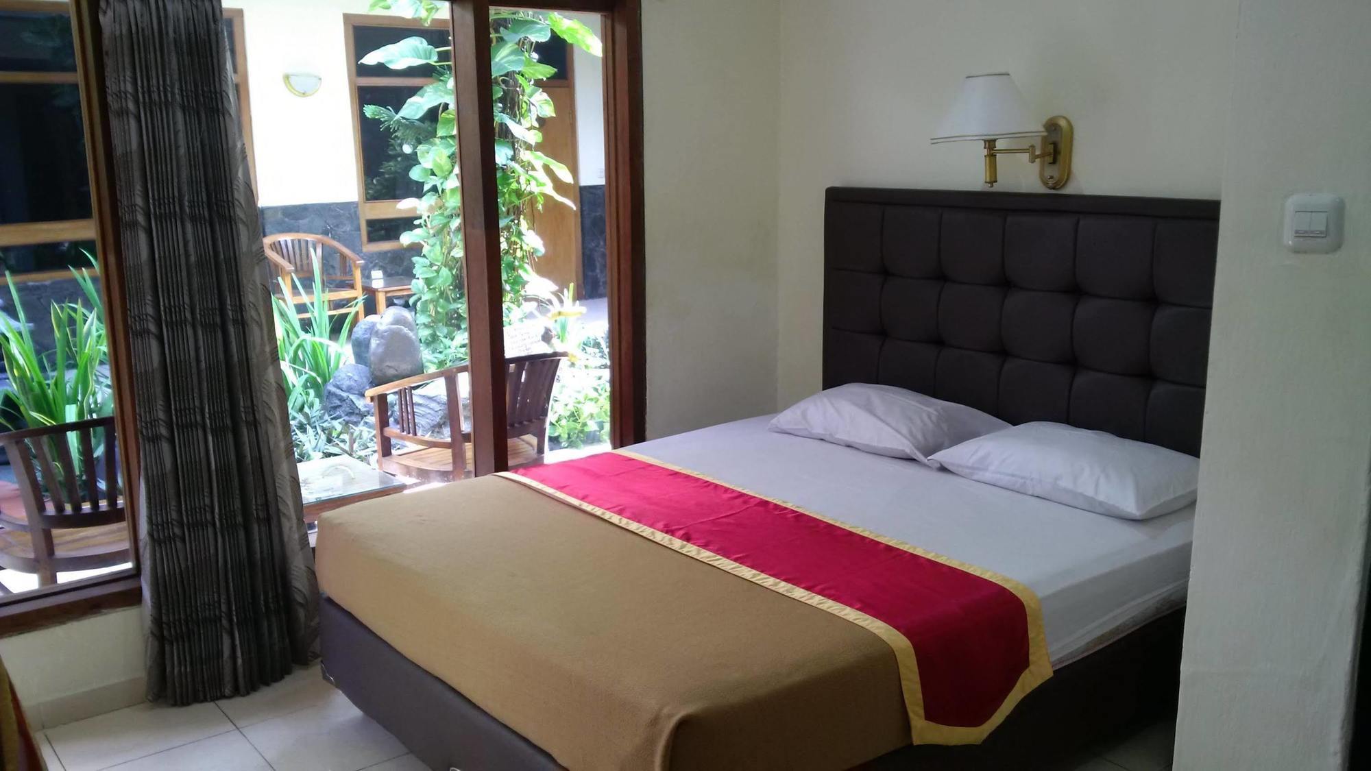 Hotel Priangan Cirebon Ngoại thất bức ảnh